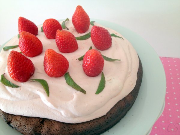 lisztmentes csokoládétorta fekvő